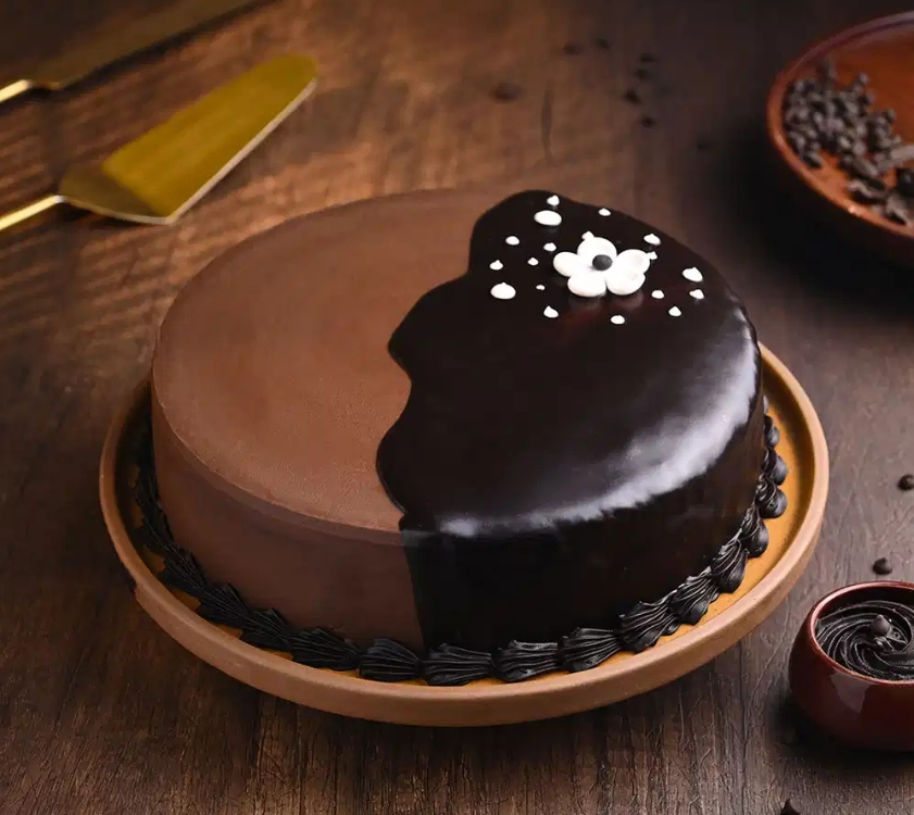 Chocolate Glaze Delicacy Cake - Fresh Cake